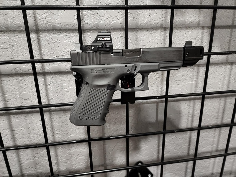 Glock 19 Featuring H-146 and H-234 | Cerakote
