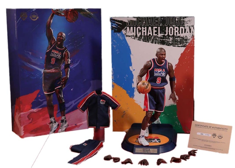 Enterbay-1-6-Real-Masterpiece-