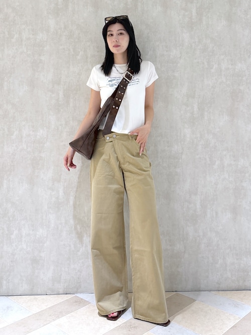 CROSS CHINO WIDE STRAIGHT（チノパンツ）｜MOUSSY（マウジー）の