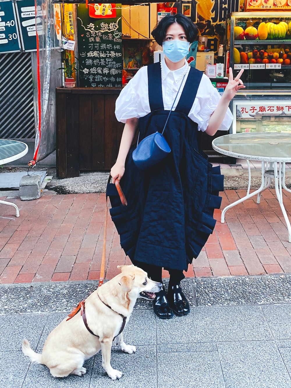 COMME des GARCONSのジャンパースカートを使った人気ファッション