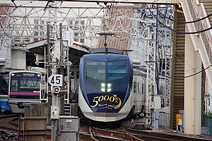 京成 スカイライナー5000万人達成記念ラッピング車両 運転」の投稿写真