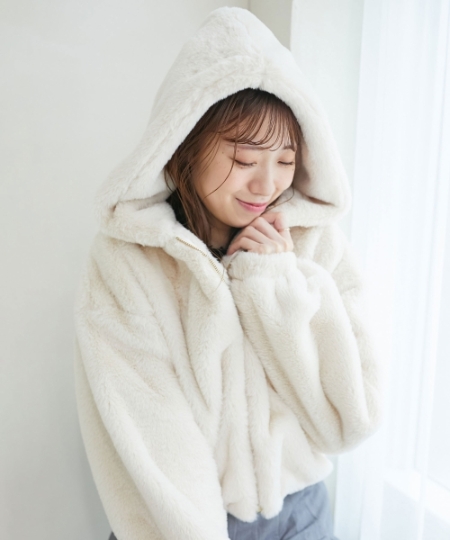 フワフワフェイクファーフードブルゾン/MAJESTIC LEGON