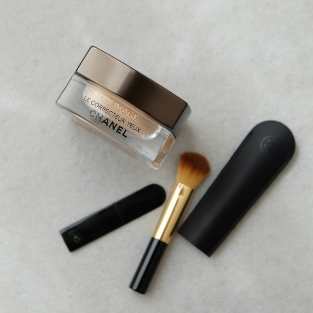 シャネルからアイケアも叶うプレミアムなコンシーラーが登場！ 高い