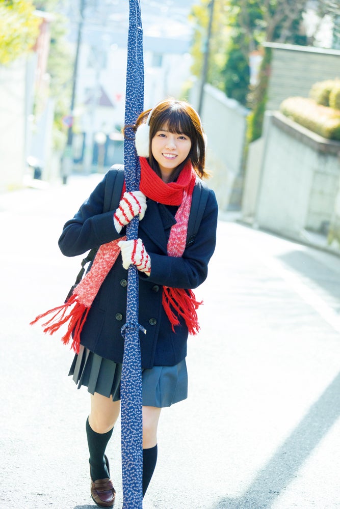 乃木坂46西野七瀬の“圧倒的ヒロイン感” 制服・メガネ・キャミソール姿
