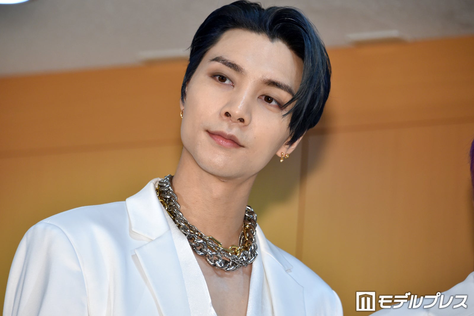 NCT 127ジャニー、ユニフォーム姿でMLB開幕戦に降臨「流石シカゴっ子