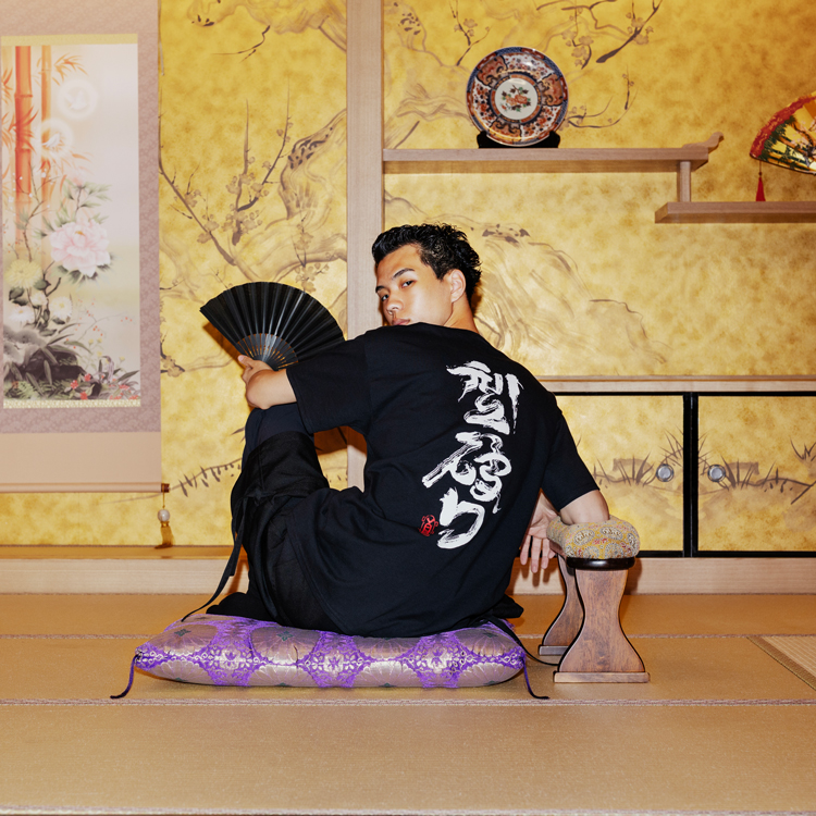 JAPAN EXCLUSIVE T-SHIRT｜ヴァンズ: レディース: ウェア | ABC-MART