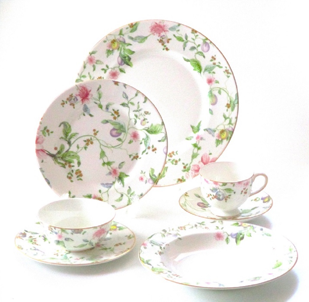 ウェッジウッドWEDGWOOD スウィートプラム ダイニングセット【御結婚御