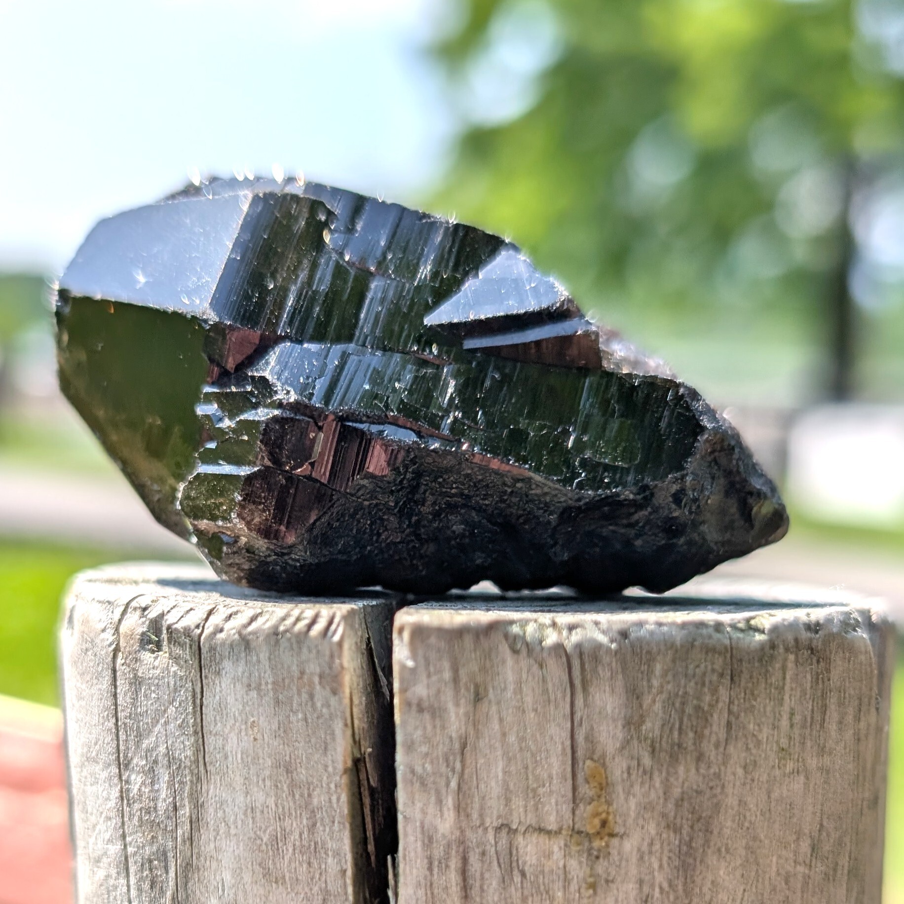 モリオン 原石 山東省産 黒水晶 53g 漆黒の輝き お守り効果