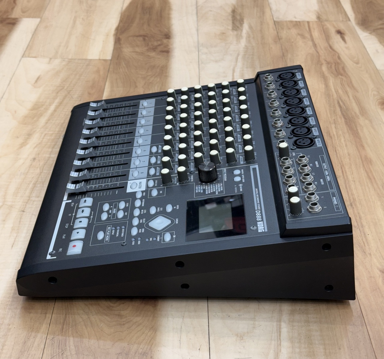 KORG D888（中古）【楽器検索デジマート】