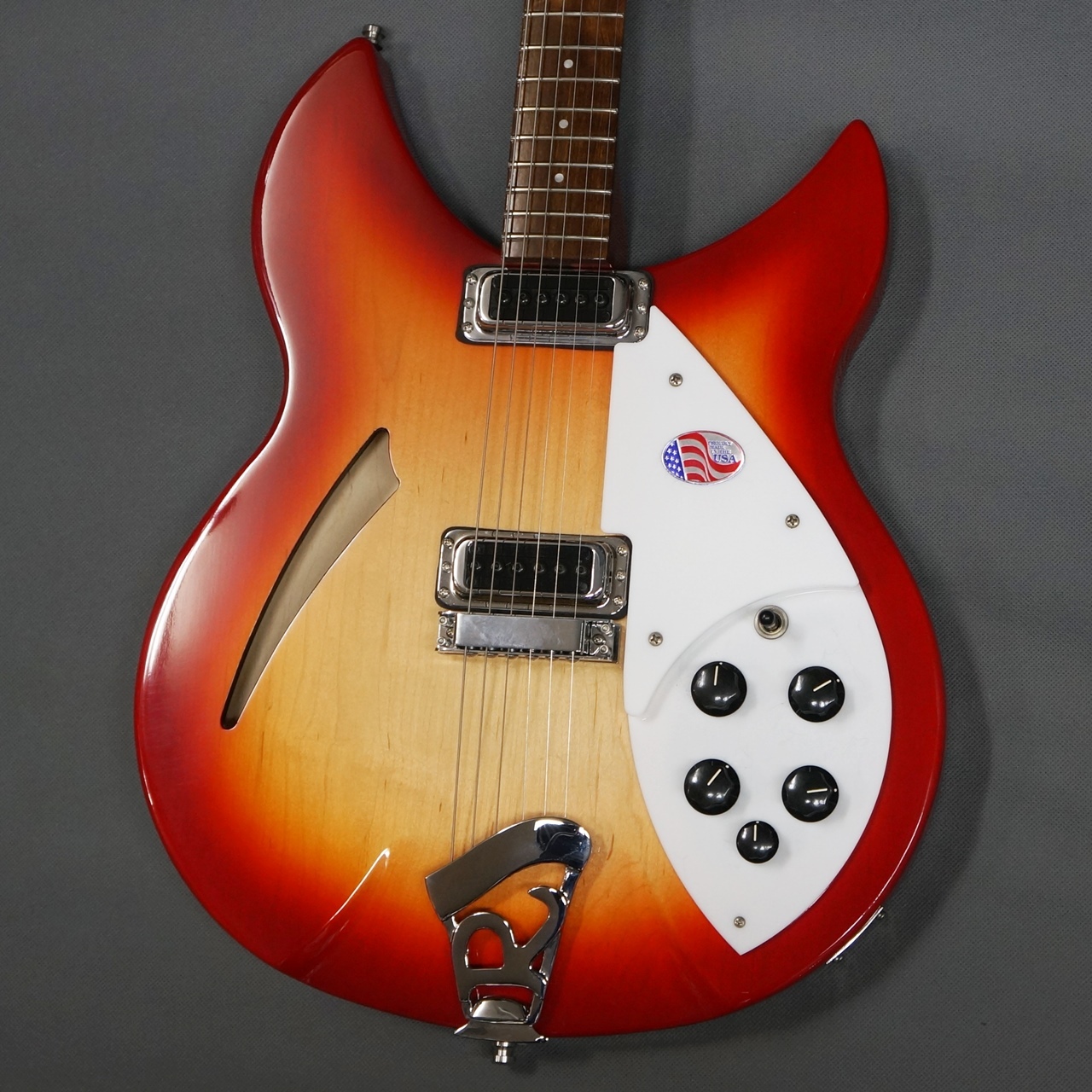 Rickenbacker 330 - Fireglo -（新品）【楽器検索デジマート】