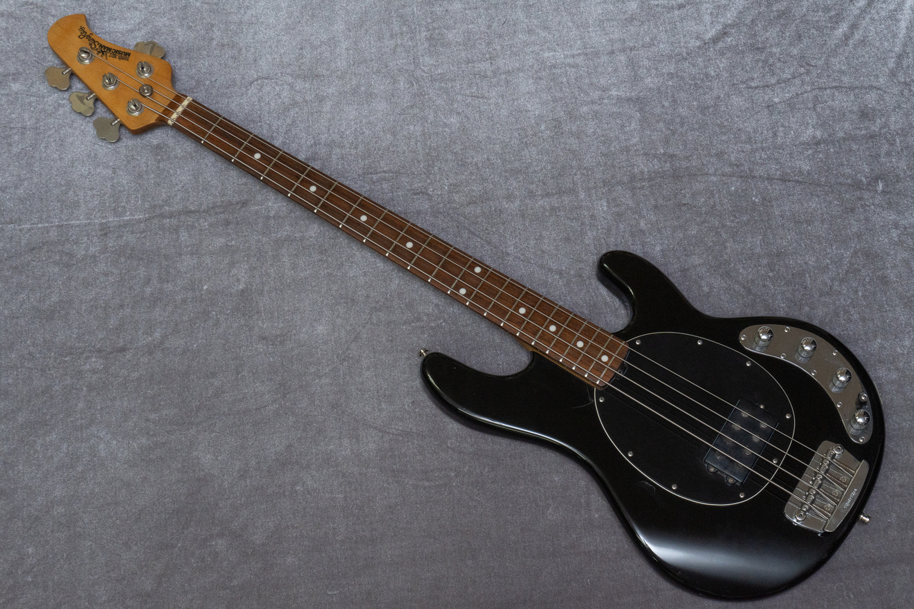 ERNIE BALL MUSIC MAN StingRay 3EQ Black 2007 4.62kg #E63370【GIB