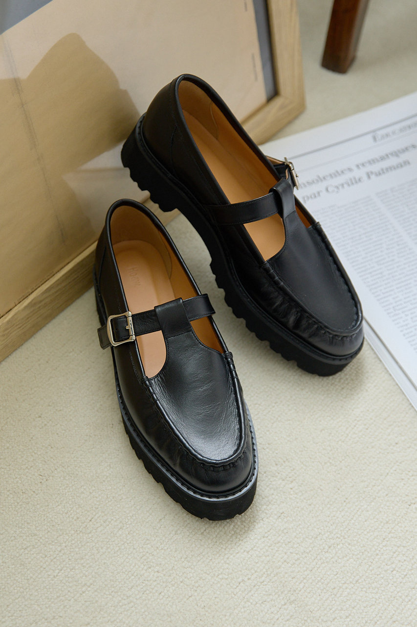 Whim Gazette(ウィム ガゼット)｜【予約販売】【Hoaw.】Tストラップ