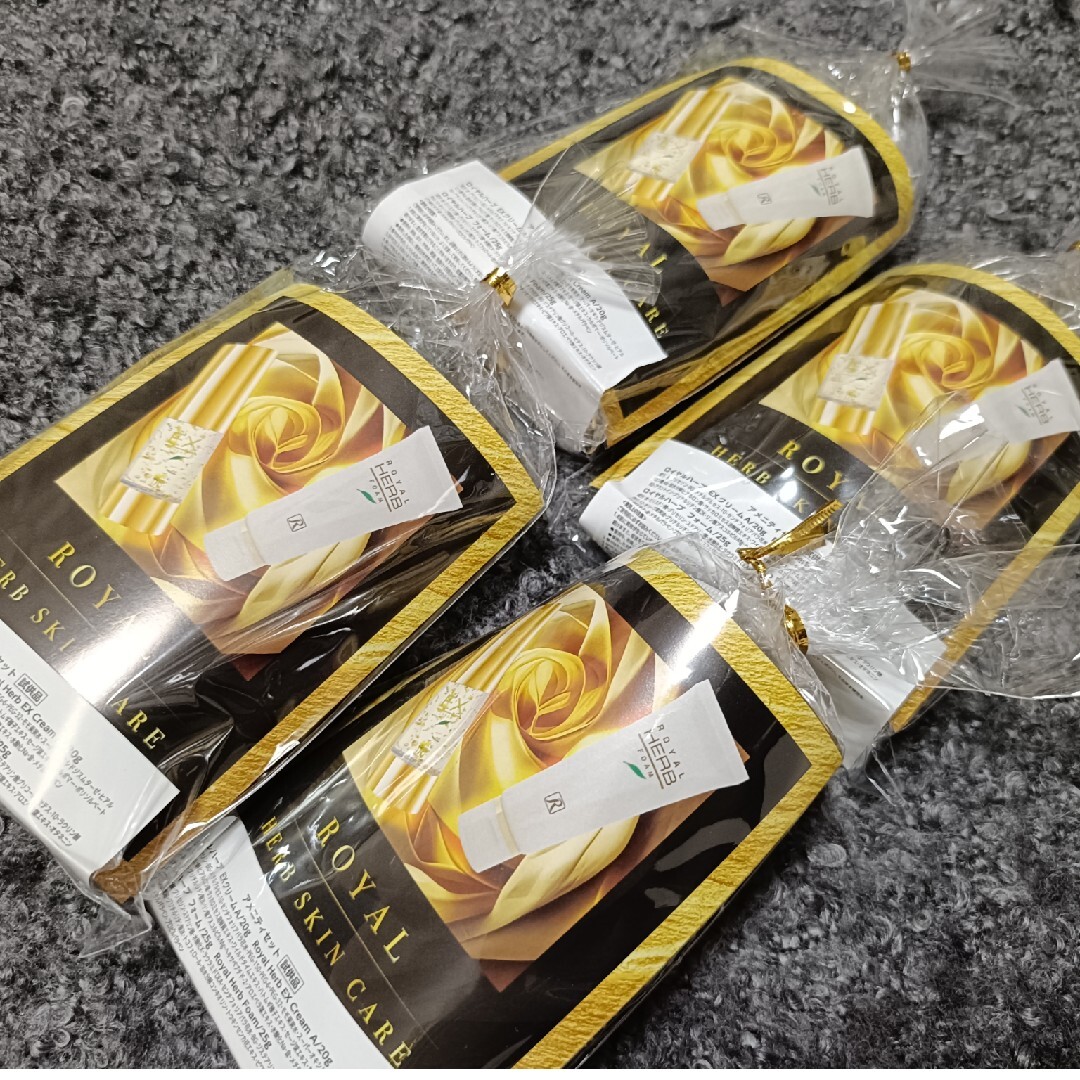 ロイヤル化粧品 EXシリーズロイヤルハーブ EXクリーム & フォーム 4セット