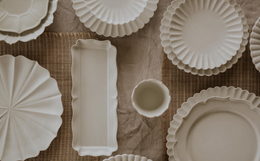 臼杵焼〕稜花蓮弁皿（白）【1枚】 - 大分県臼杵市｜ふるさとチョイス