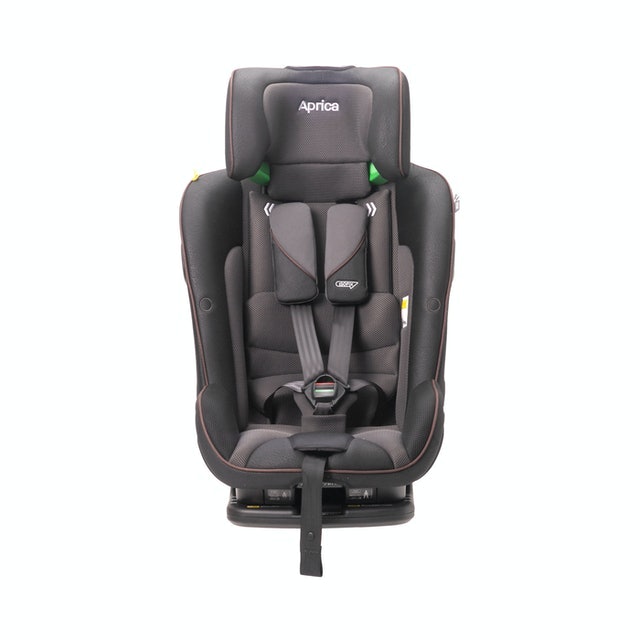 アップリカ フォームフィット ISOFIX セーフティープラスをレビュー