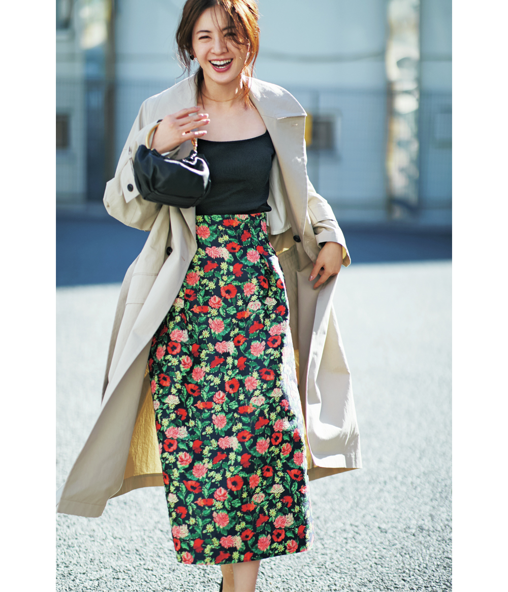 40代の花柄スカートコーデ】トゥーマッチにならない秘訣とは？ – STORY