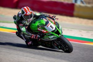 ZX-10Rに乗るジョナサン・レイの強さの理由とは - Webikeプラス