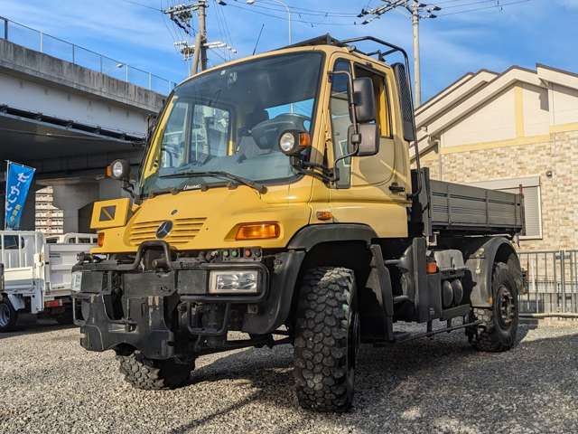 メルセデス・ベンツ ウニモグ U400 左右可変ステアリング の中古車詳細