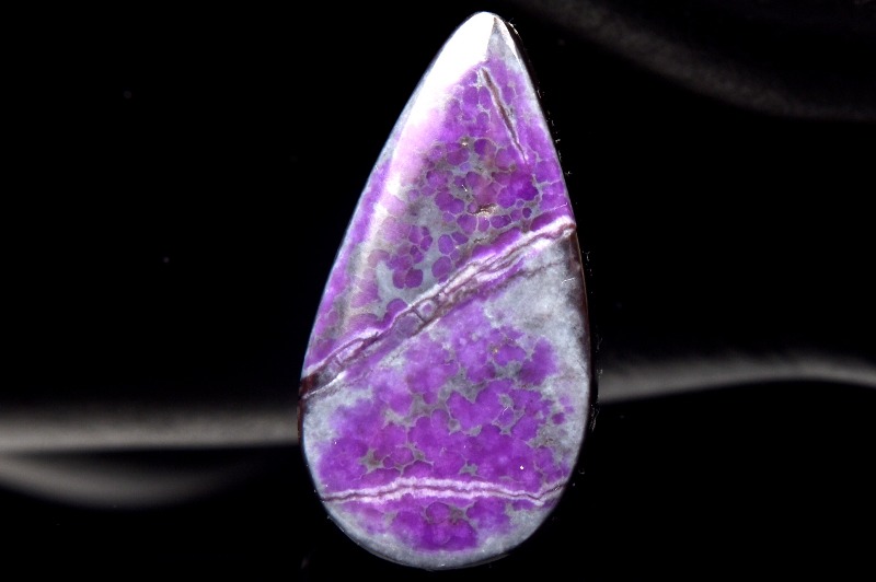 1点物】高品質◇美しい紫の発色！ スギライト(杉石) 24x12mm ドロップ