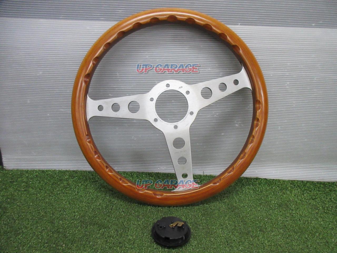 MOMO (モモ) ステアリングINDY 35π ウッドステアリング モモステ