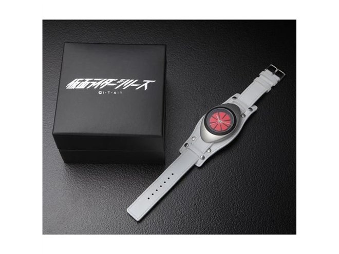 初代仮面ライダー1号の変身ベルトをモチーフにした腕時計、29,160円