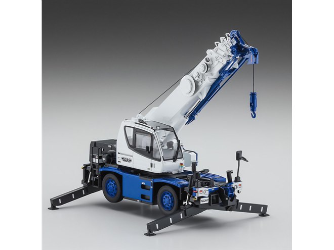 高さ最大75cm、タダノのラフテレーンクレーンを1/35スケール模型で立体