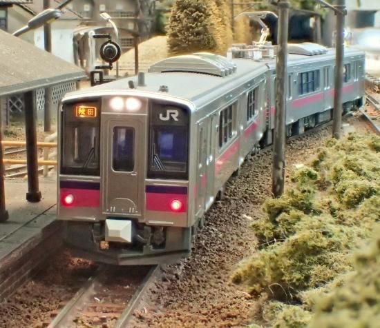 701系0番台秋田色2両セット[K社 長軸改軌＆黒染車輪] - ビバン模型