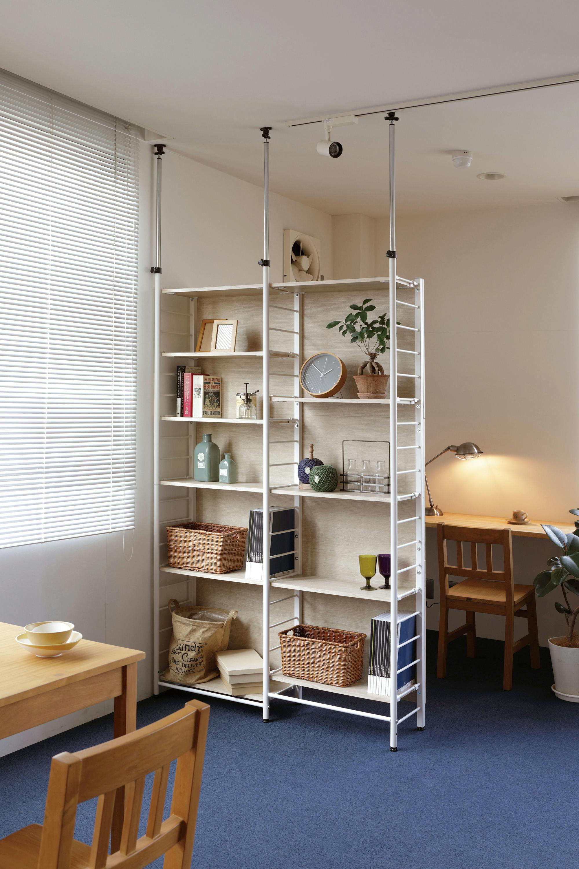 KOEKI 弘益 UTILITY HTR-P2(NA) スクリーンラック 117.5×30.5×208-290