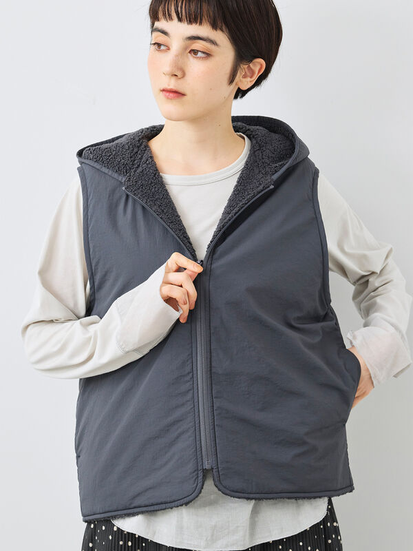 セール】 リバーシブルボアベスト（チャコールグレー/モカ/キナリ