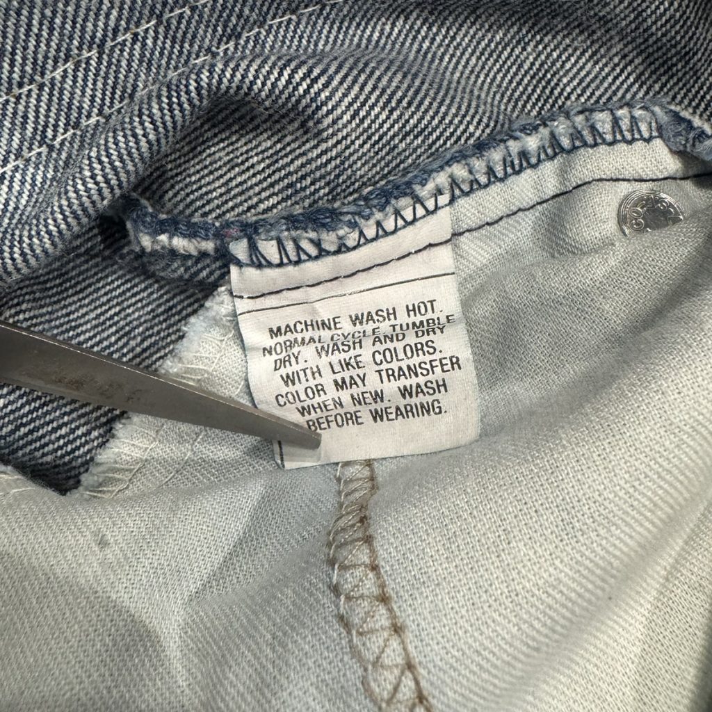 古着屋店長による徹底解説】古着屋でよく見るリーバイスの年代の見分け