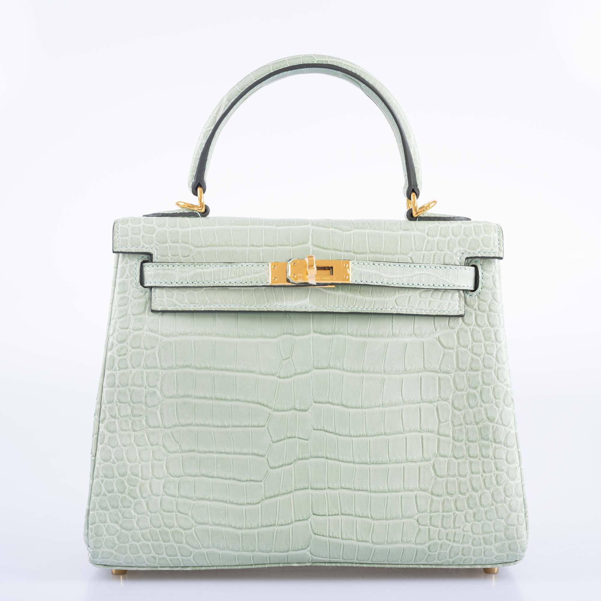 Hermès Kelly 25 Matte Vert d'Eau Porosus Crocodile Gold Hardware