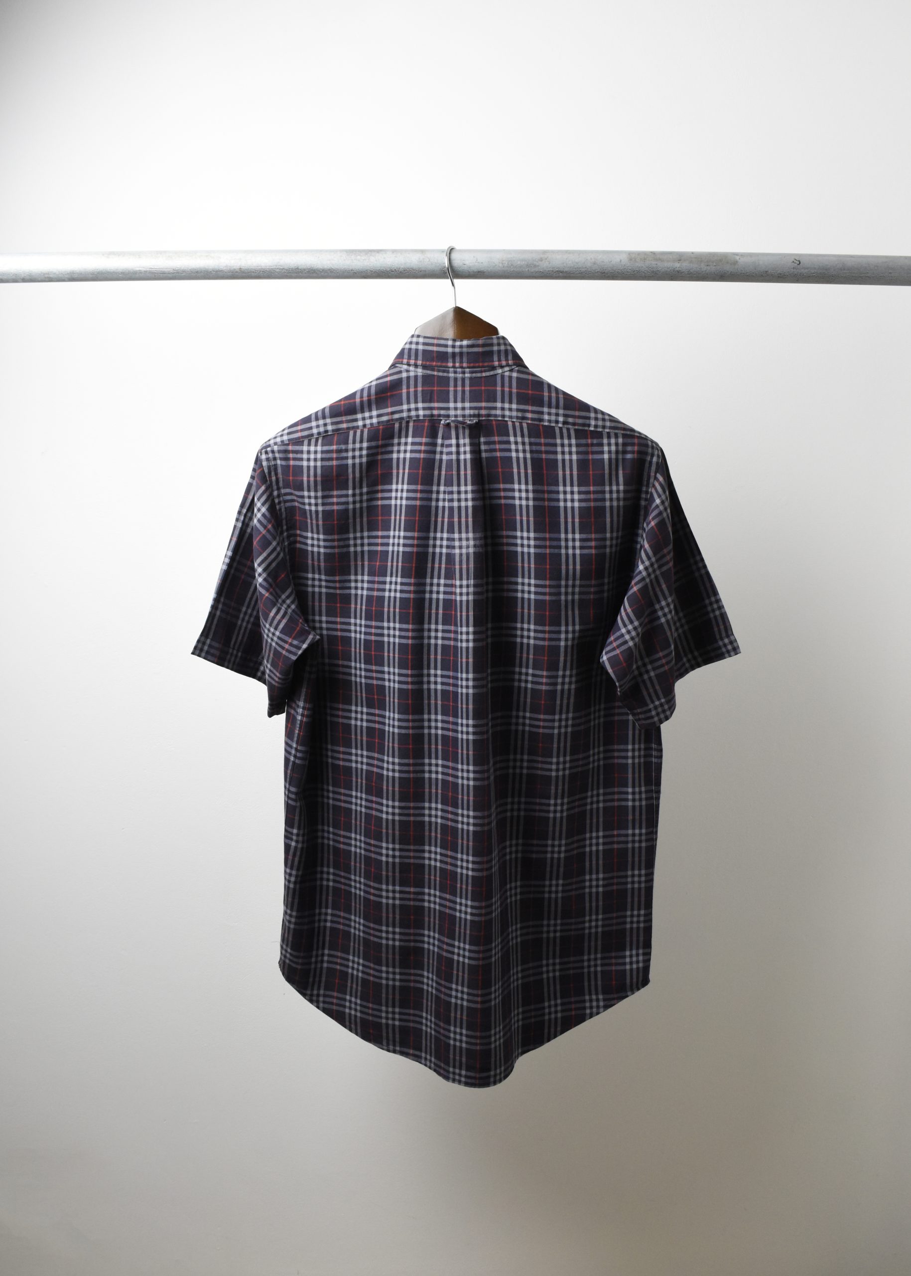 1990S BURBERRYS NOVA CHECK SHORT SLEEVE SHIRT (M) - Jazzy Badger