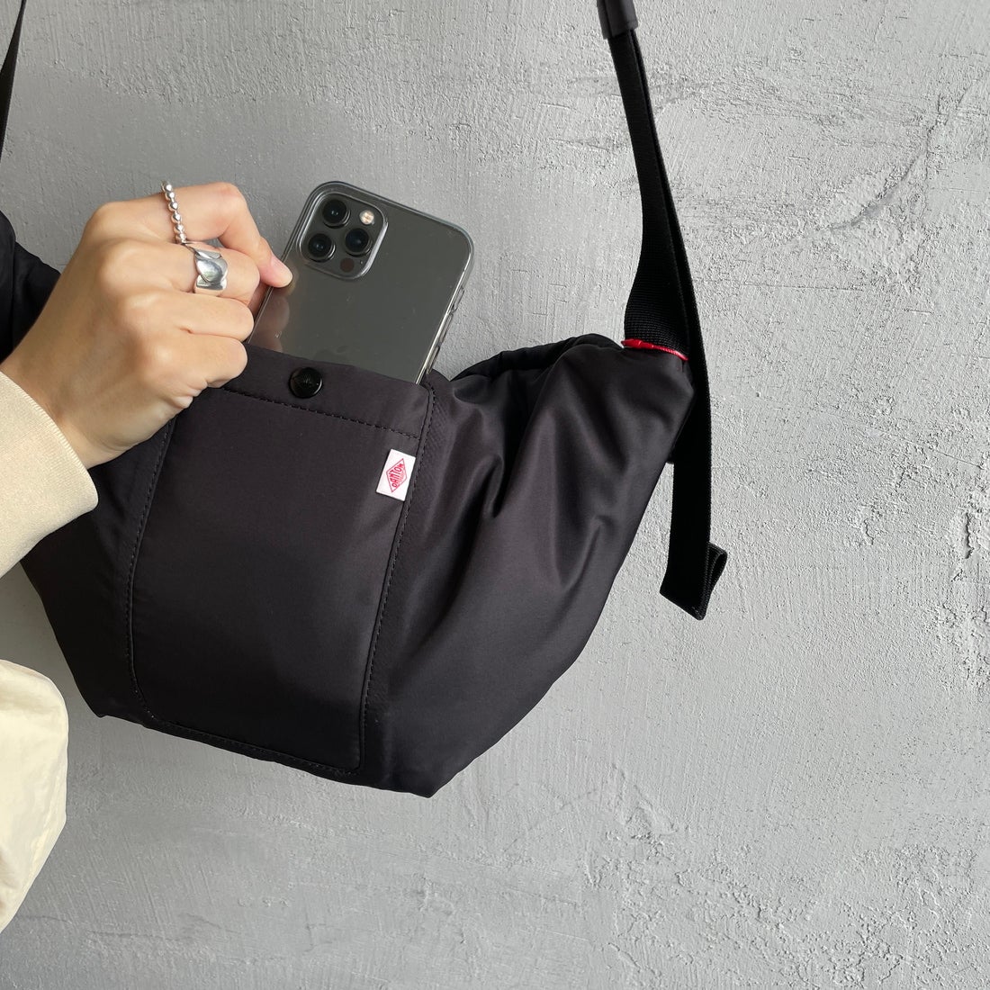 DANTON [ダントン] ポリエステルタフタ スリングバッグ [CHEMIN-VERT