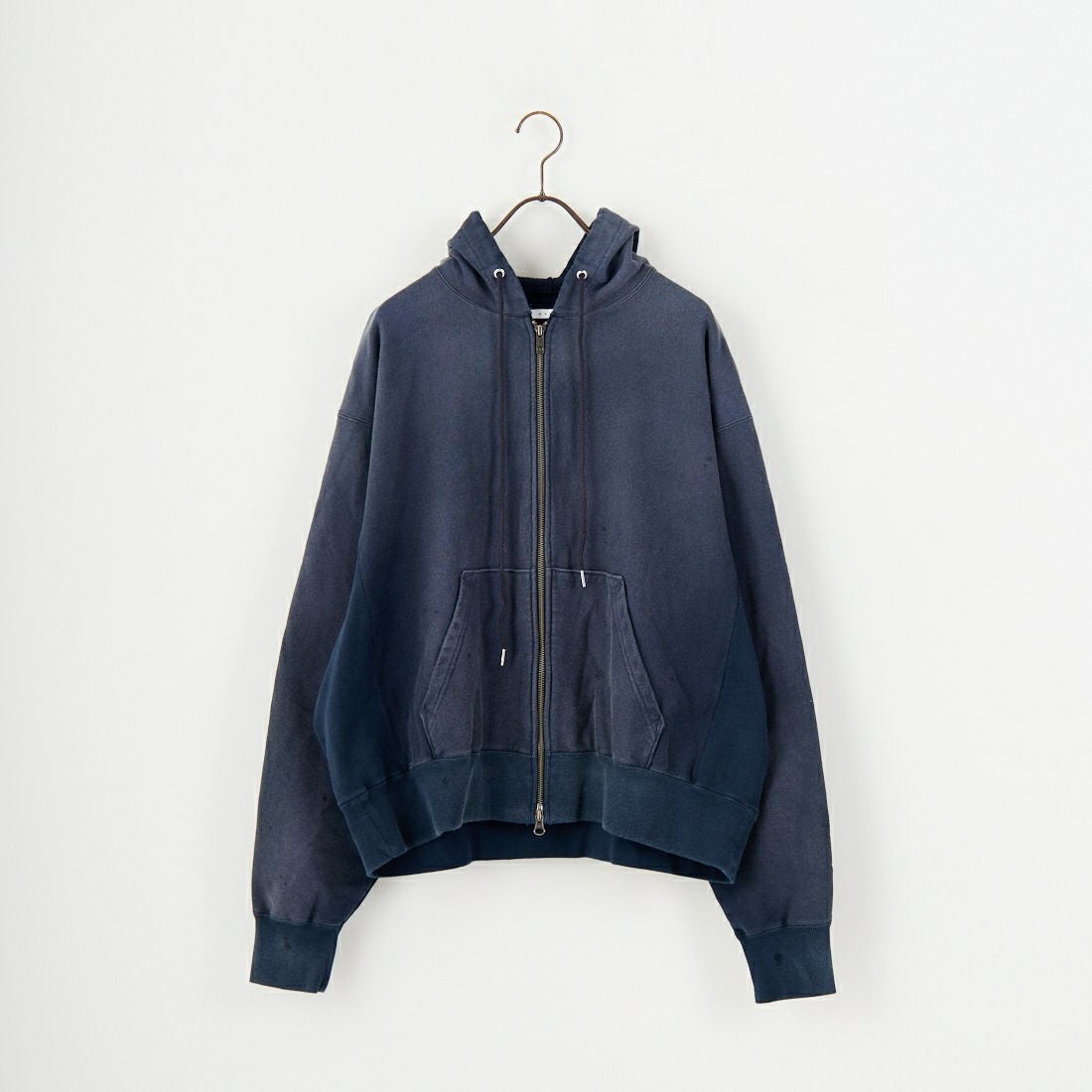 Name. [ネーム] リバーススウェットフーディ [NMCU-049]｜ジーンズ