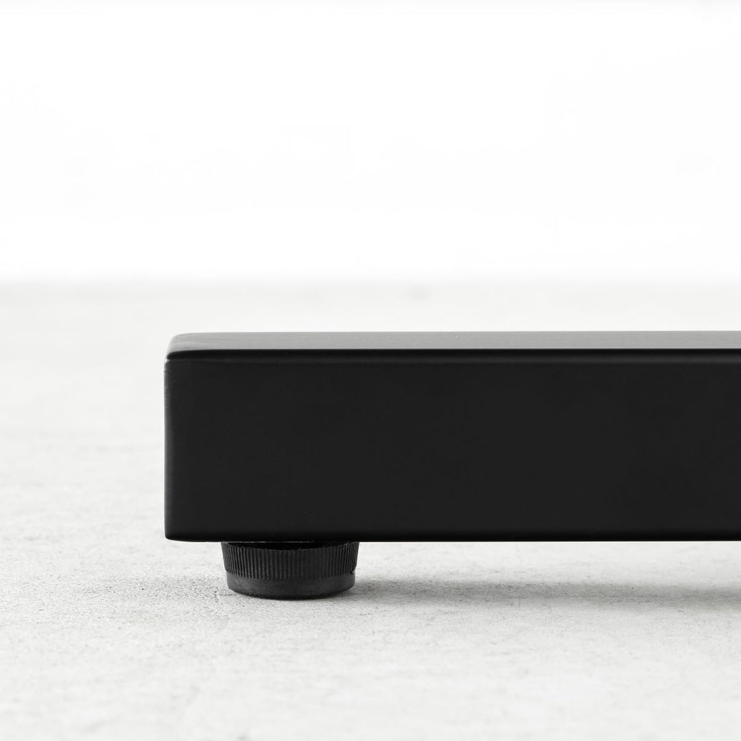 THE TABLE / ラバーウッド ブラウン × Black Steel – KANADEMONO