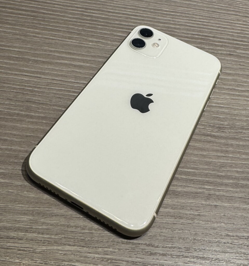 横浜店｜iPhone買取｜SIMロック解除(Softbank) iPhone11 64GB ホワイト