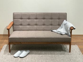 ワンランク上のKチェア「フラノベージュ」 – カリモク60オフィシャル