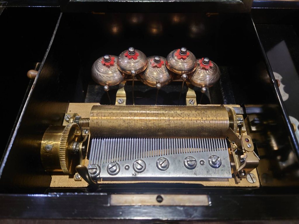 日本曲入りベル付きシリンダーオルゴールJapanese Songs Cylinder