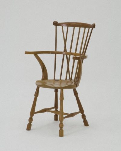 徹底解説】アーコールのゴールドスミスチェアとは？ |英国アンティーク