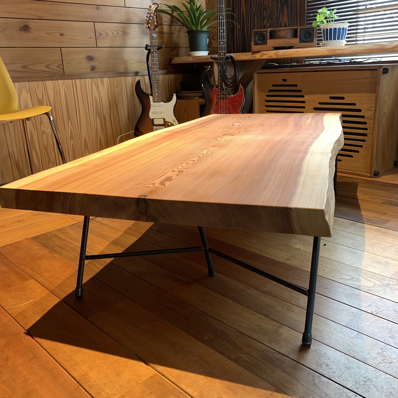 アイアン脚に一枚板を乗せてみました。 | 一枚板xオイル仕上げの専門店