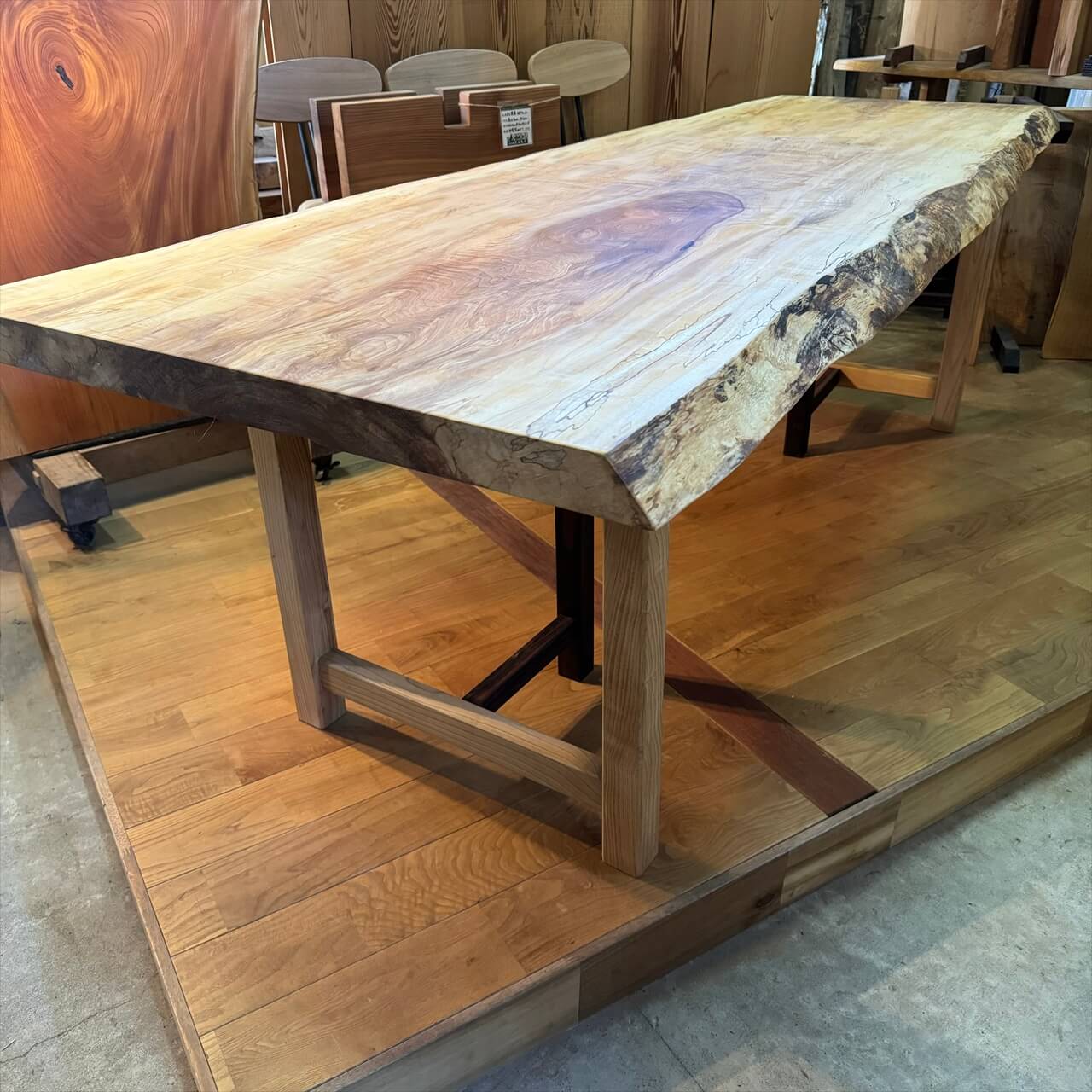 一枚板テーブルにおすすめの脚5選｜すぐ使える！長く使える！理想の