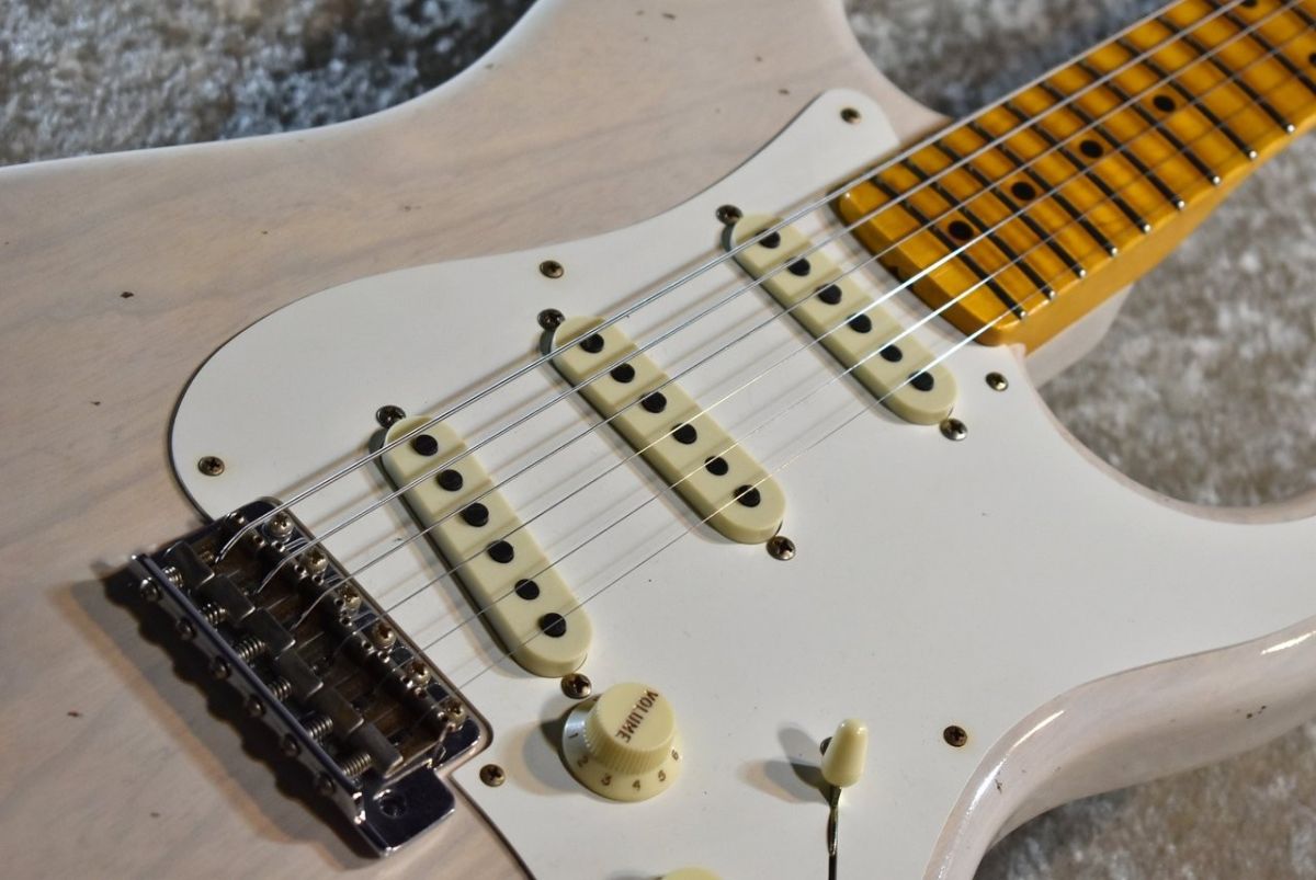 1956 Stratocaster Journeyman Relic Aged White Blonde CZ572844