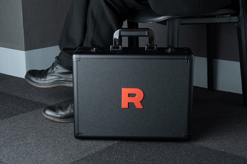 ポケカ ロケット団の栄光 アタッシュケースセット ポケモンセンター