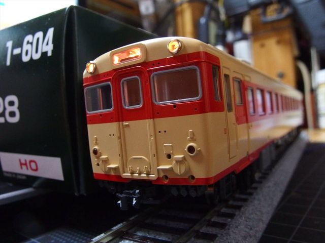 KATO HO キハ58 自作テープLED室内灯取付け&ヘッドライトLED交換