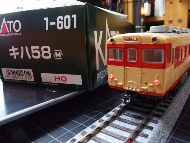 KATO HO キハ58 自作テープLED室内灯取付け&ヘッドライトLED交換
