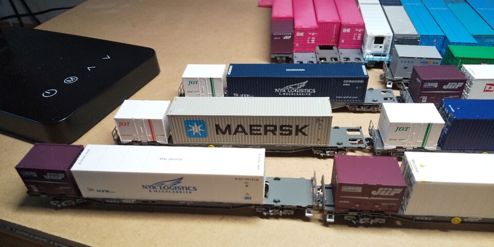 KATO Nゲージ ONE 40ft 海上コンテナ : クローゼットの中の鉄道模型
