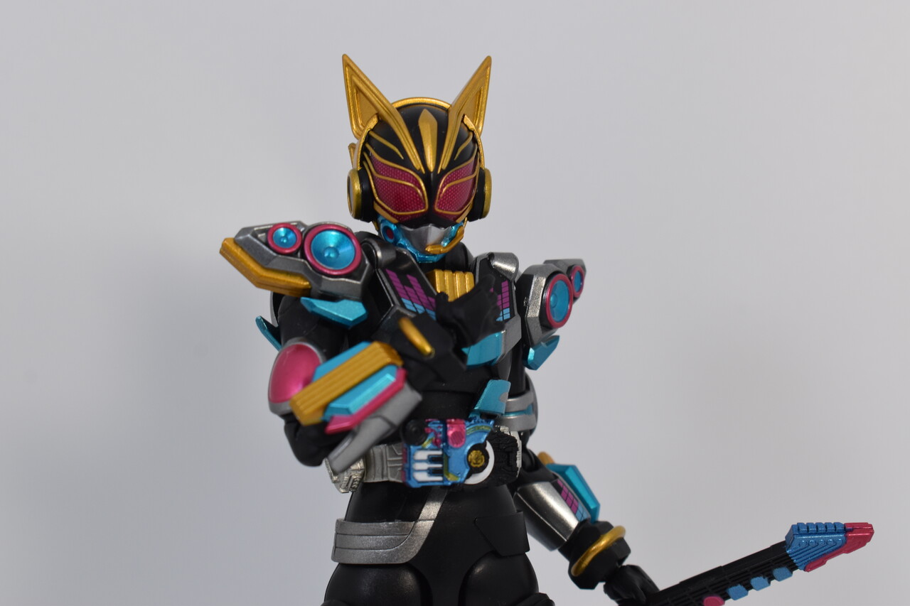 S.H.Figuarts 仮面ライダーナーゴ ビートフォーム レビュー : ハニワの