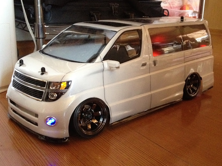 エルグランドのラジコン・ラジコンボディー・スパロン・GS・E51