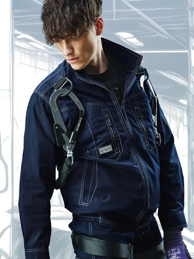 EwM94g_V2CQL34P4r7sSbMFvJyv8bf