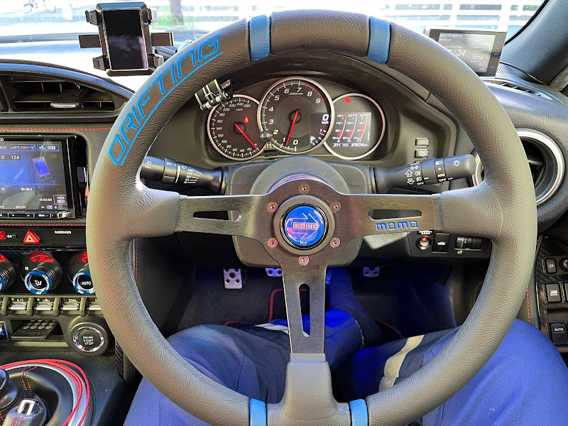 モモステ & NRGクイックリリース 【公式通販】